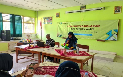 Gelora Semangat SMP Negeri 4 Wates di Hari Pahlawan